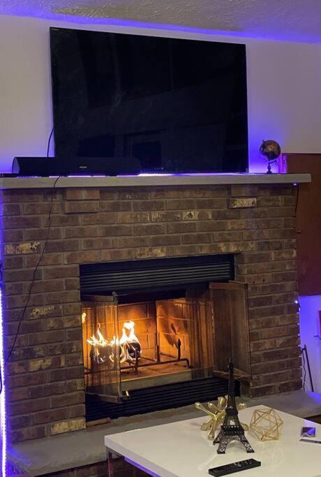 Ambiance - King Bed Cabin, Jetted-Tub & Fireplace Tobyhanna Buitenkant foto
