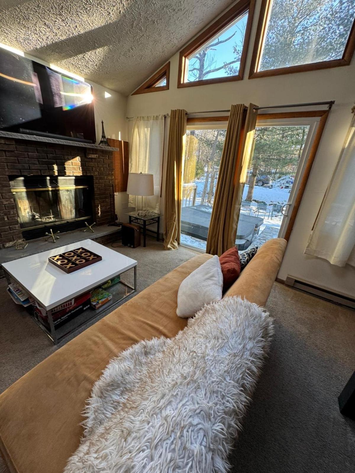 Ambiance - King Bed Cabin, Jetted-Tub & Fireplace Tobyhanna Buitenkant foto